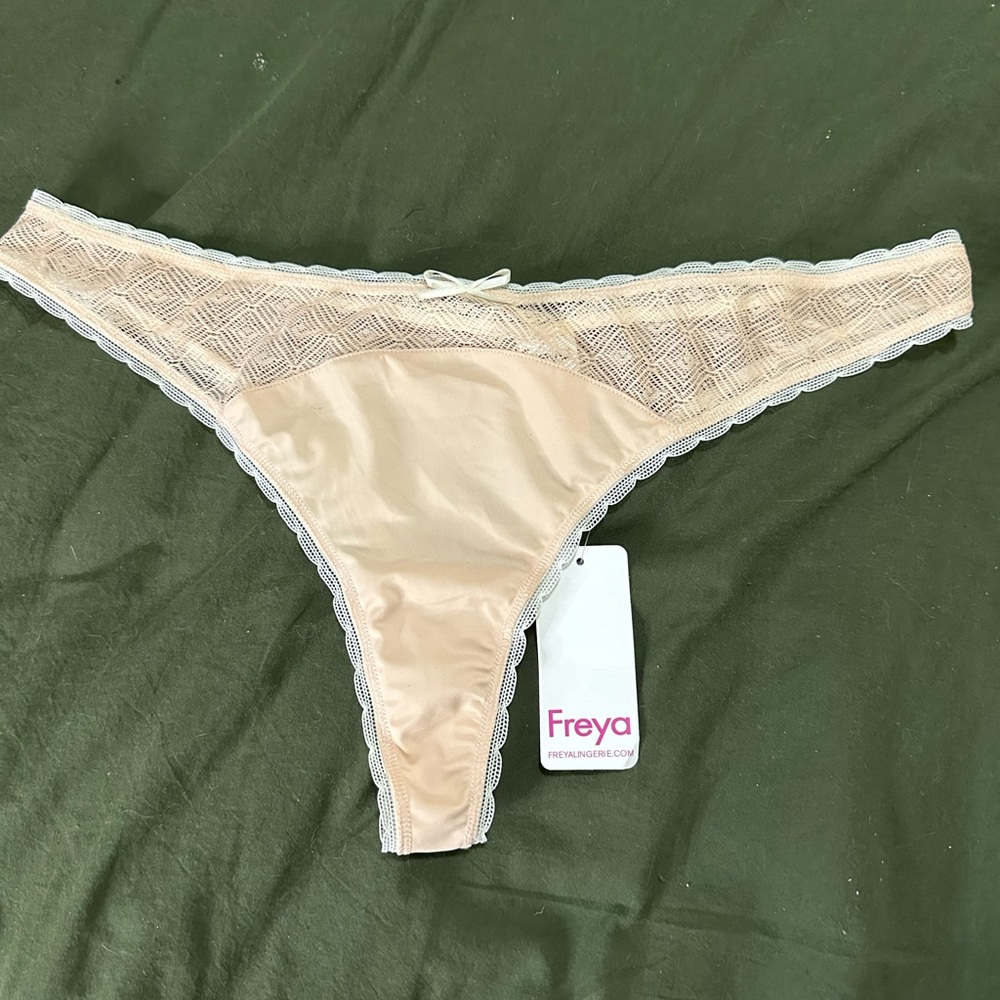 NWT Light Peach Size XL Freya Thong Panties